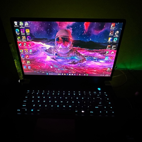 Alienware X15 R1 (RTX 3070 360hz display 2.5TB NVME SSD)
